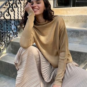 Aritzia Wilfred Cyprie sweater